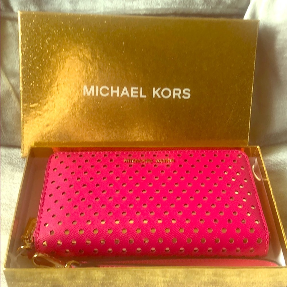 Michael Kors wallet/wristlet